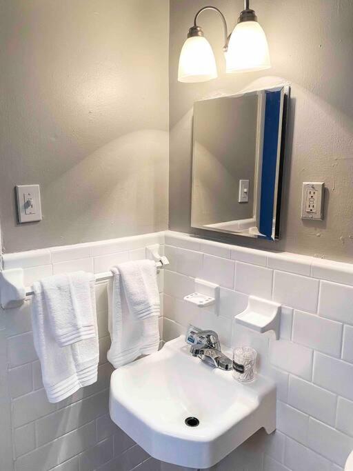 Bmw Suite King Bd,Wd, Fast Wifi Free Parking, Pool, Hospitals Atlanta Eksteriør bilde